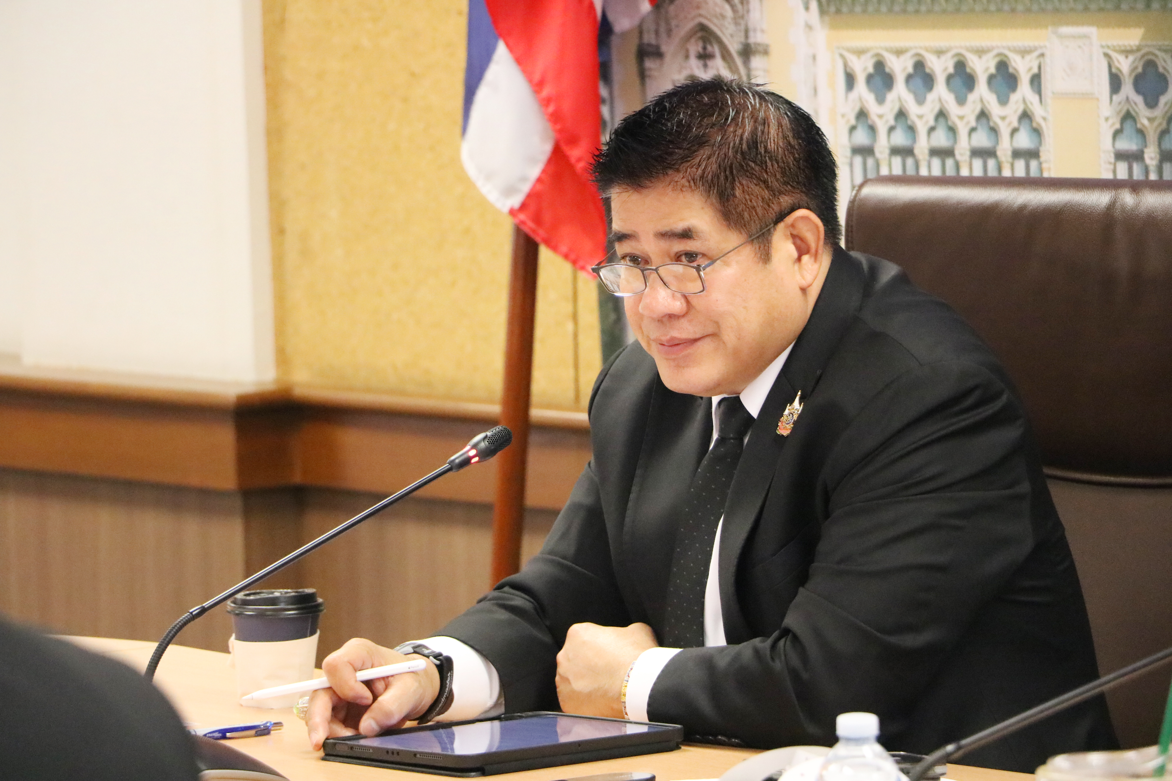 title - ส.ป.ก. ร่วมประชุม อกก. แก้ไขปัญหาผลกระทบจากโครงการพัฒนาของรัฐและปัญหาที่ดินที่เกี่ยวข้องกับกระทรวงเกษตรและสหกรณ์ 